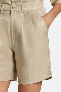 Carrie Linen Blend Shorts in Beige