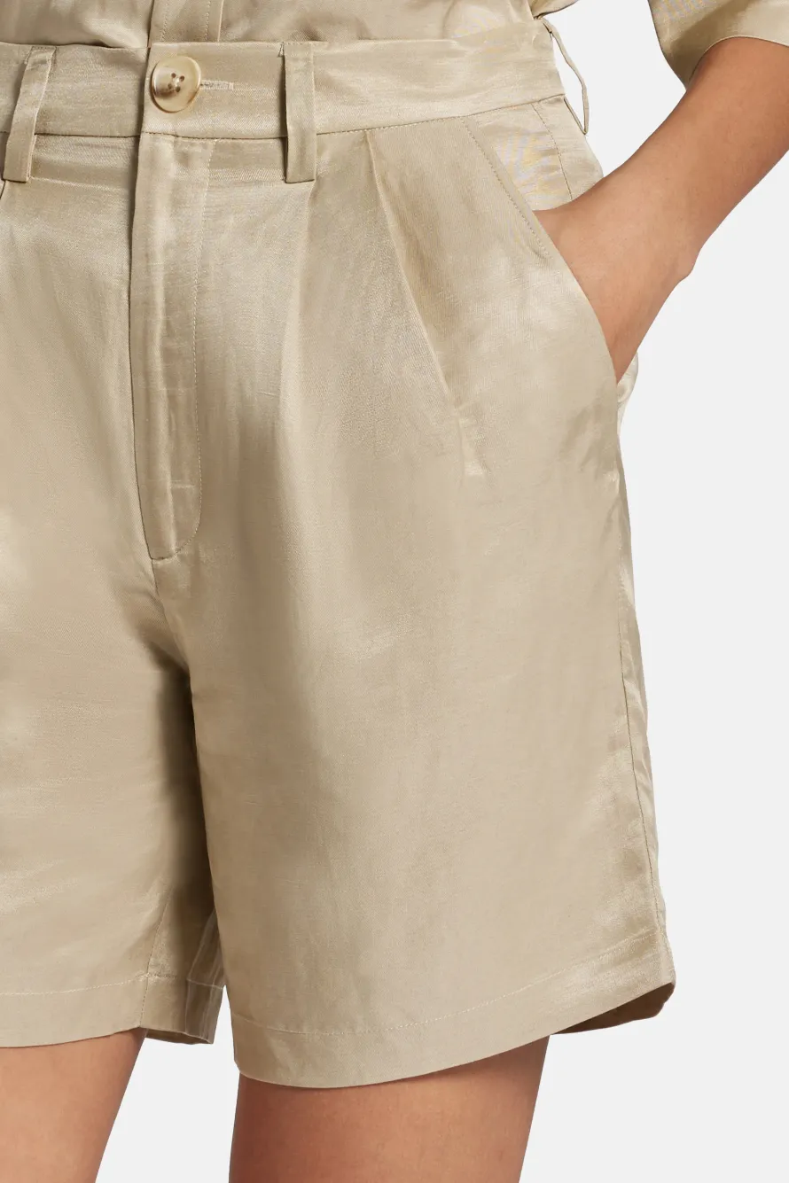 Carrie Linen Blend Shorts in Beige