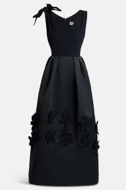 Floral Applique V Neck Sleeveless Silk Blend Evening Gown in Black