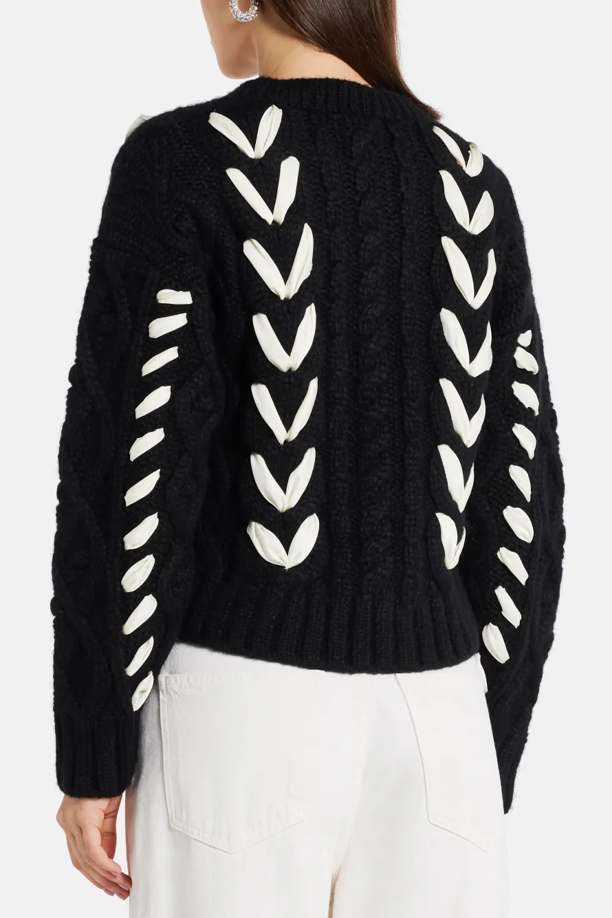 Ribbon Cables Parson Bow Knit Pullover Top in Black/ White