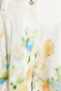 Romantica Linen Floral Shorts in White